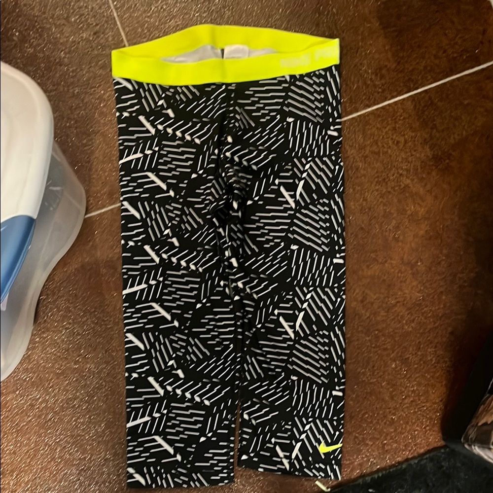 Nike Black and White Geometric Leggings
